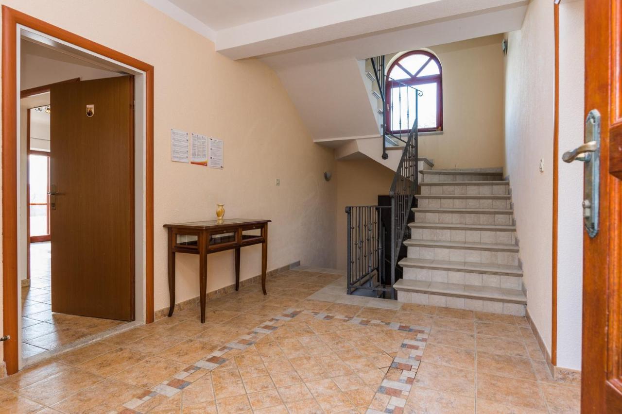 Villa Slavica Sveti Filip i Jakov Esterno foto