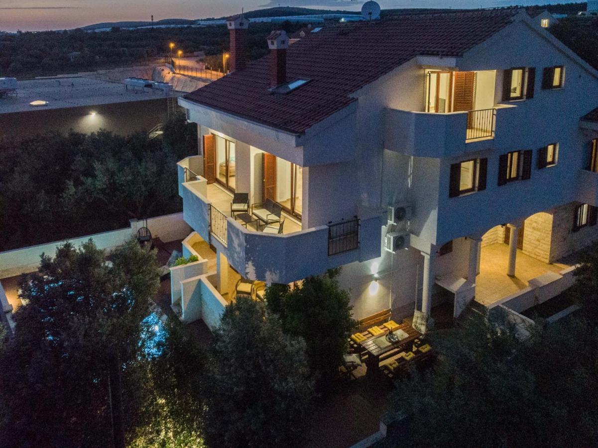 Villa Slavica Sveti Filip i Jakov Esterno foto