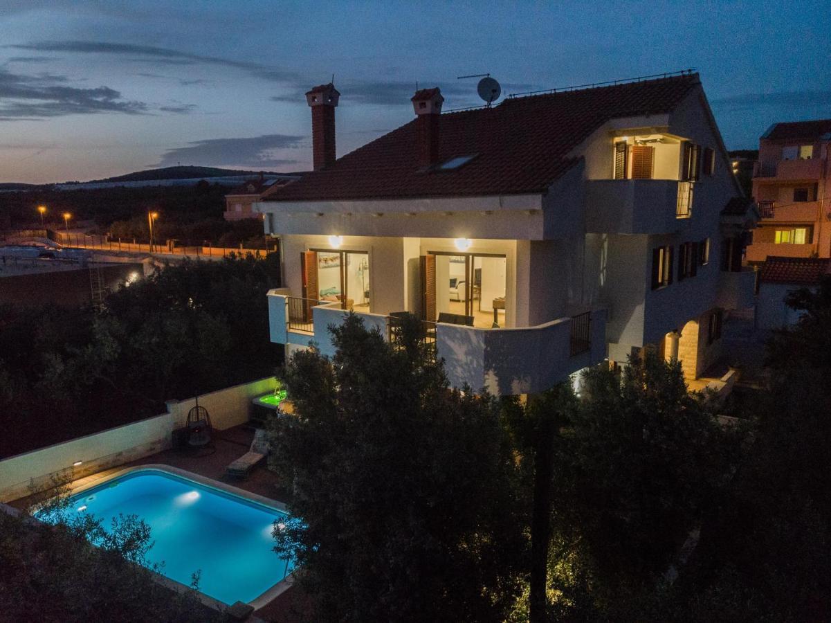 Villa Slavica Sveti Filip i Jakov Esterno foto