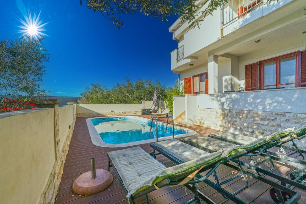 Villa Slavica Sveti Filip i Jakov Esterno foto