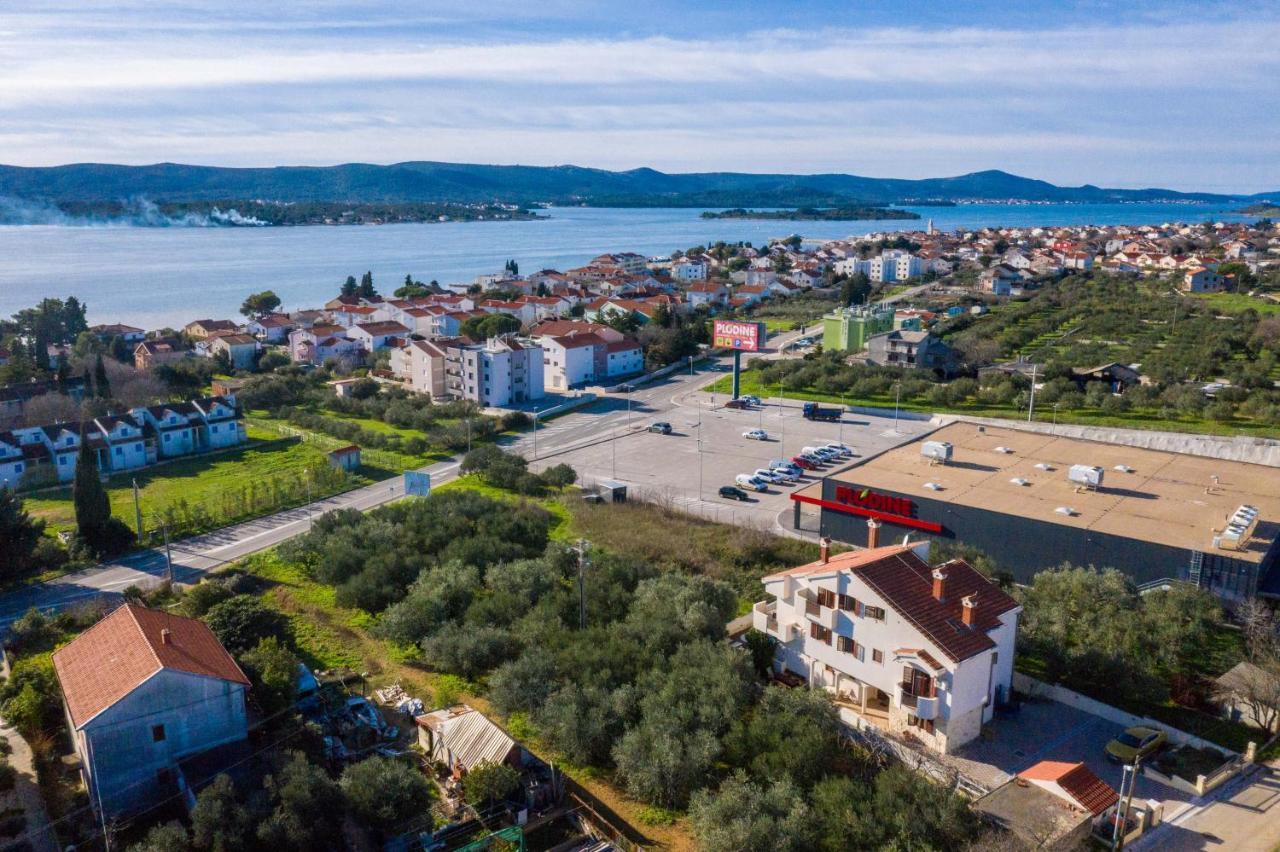 Villa Slavica Sveti Filip i Jakov Esterno foto