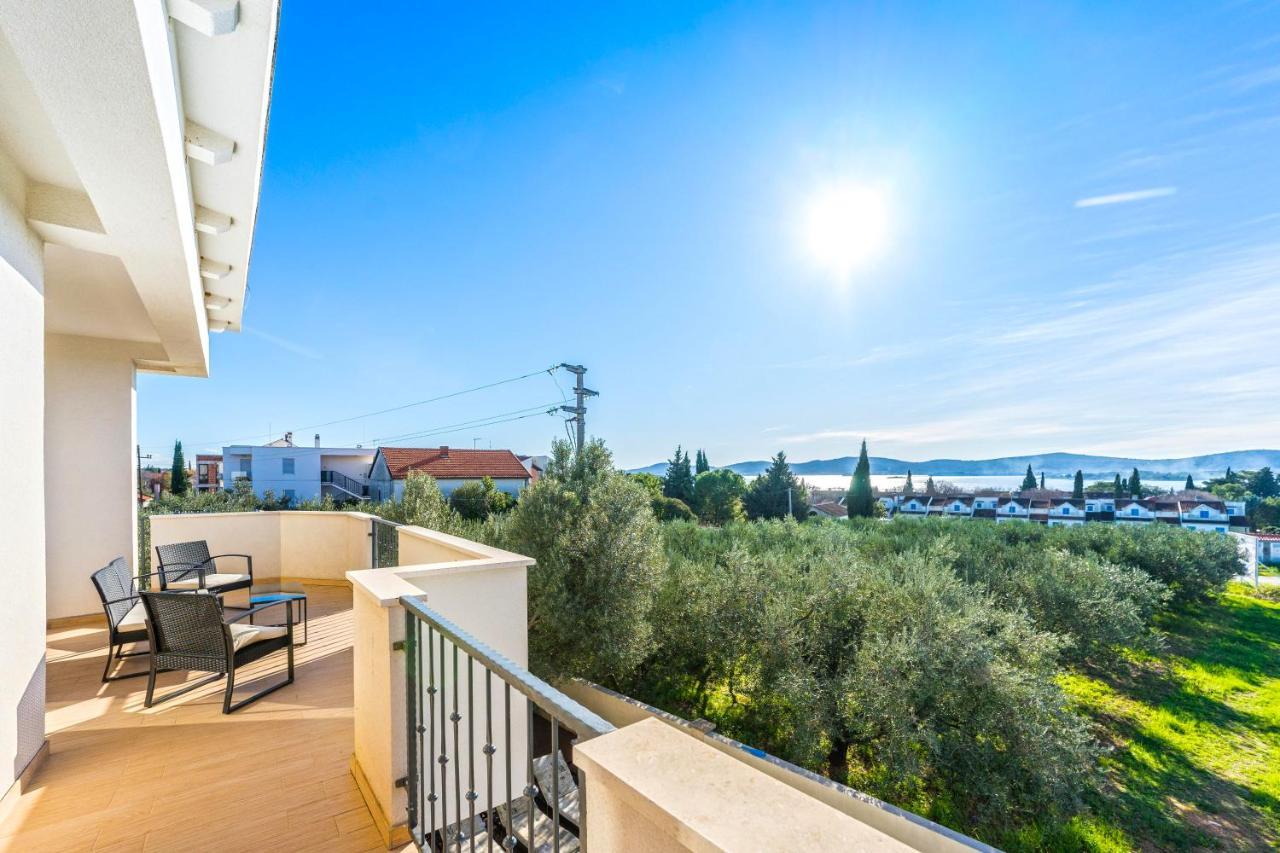 Villa Slavica Sveti Filip i Jakov Esterno foto